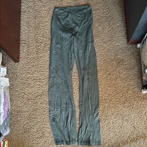 aerie Offline High-Rise Flare Leggings in green
